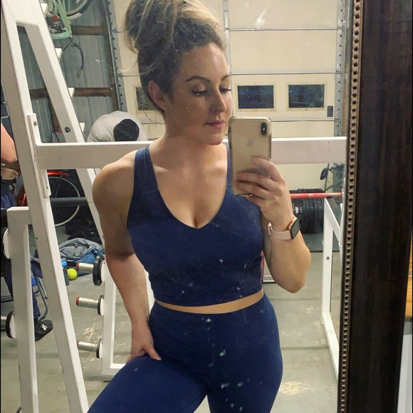 Meet your Posher, Tawney - Picture 3 of 8